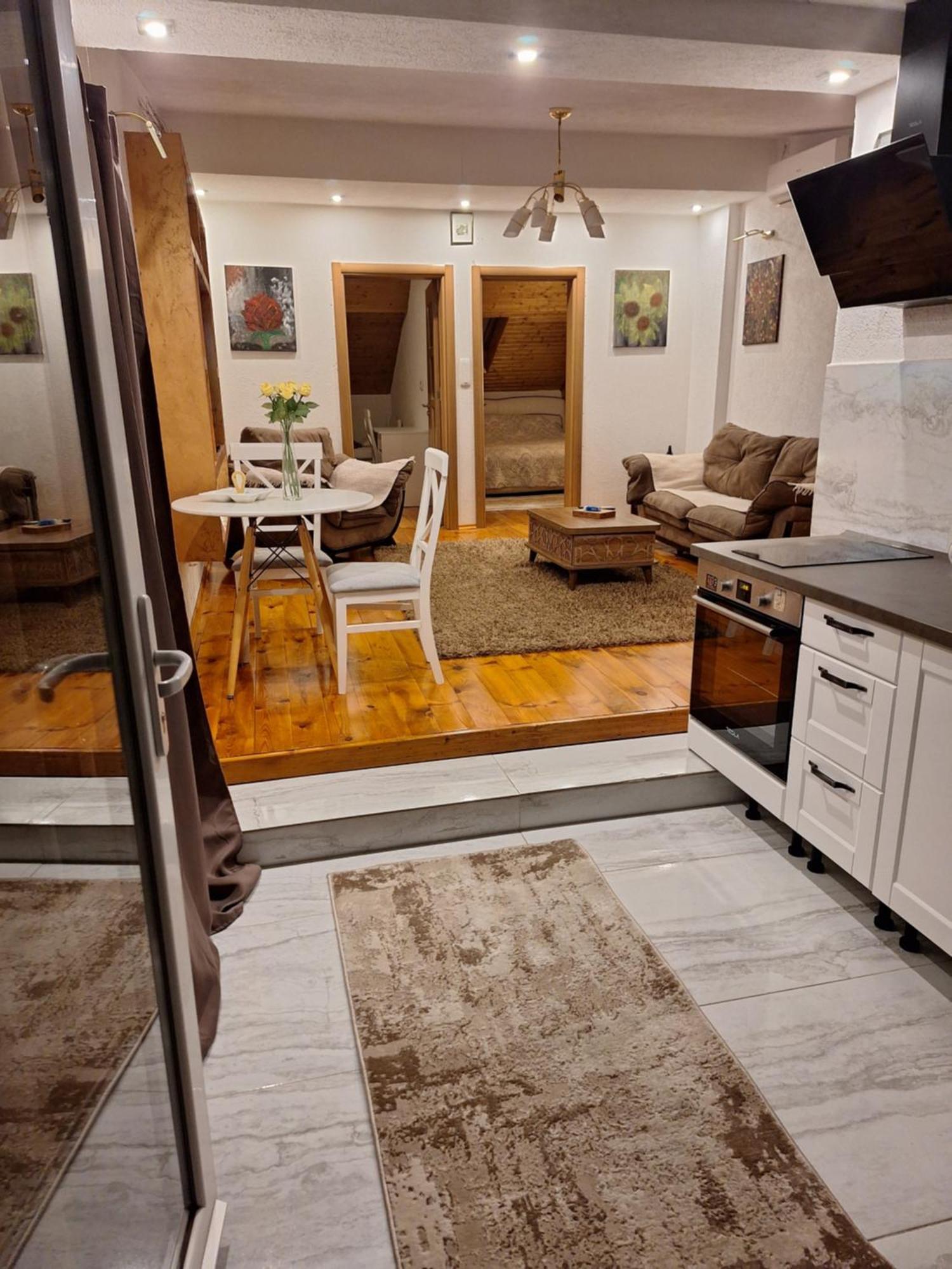 Apartmani Vuk Cetinje Exterior photo